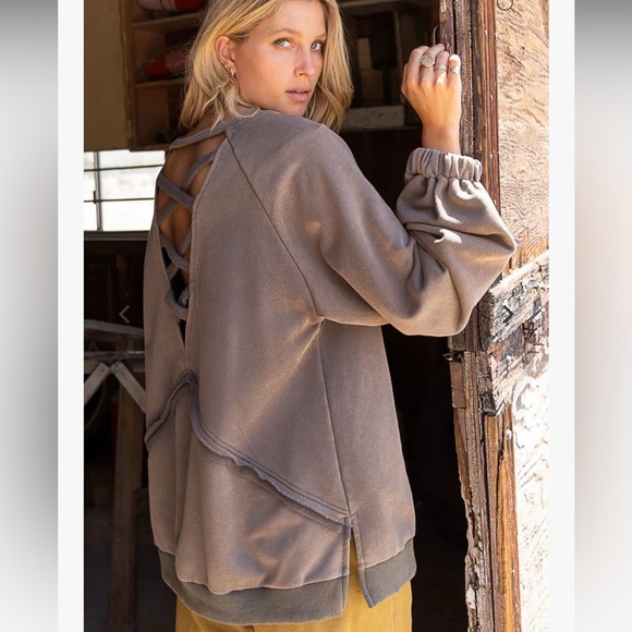 POL Grunge distressed green lace up back crew neck synched sleeves oversized M - Picture 2 of 12